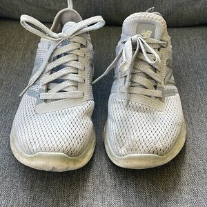 New Balance Fresh Foam SPTW8 Light Grey